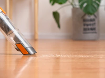 aspirador pequeño de mano